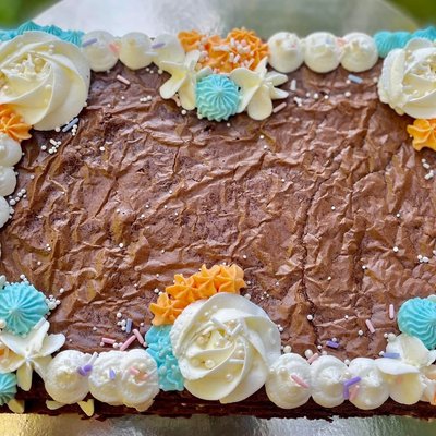 Double Layer Brownie Cake 