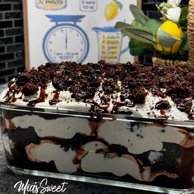 Trifle & Gourmet Banana Pudding 