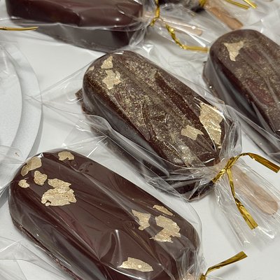 Chocolate Cakesicles 