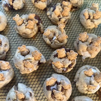 singular teddy bear smores cookie 🤍🍪🍫