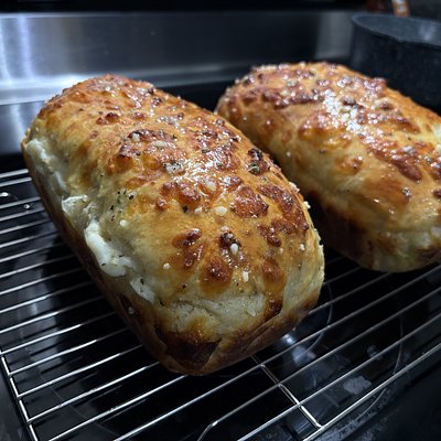 Garlic Mozzarella Bread Loaf