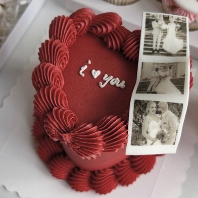 Mini 🩷 Cake (4 IN)