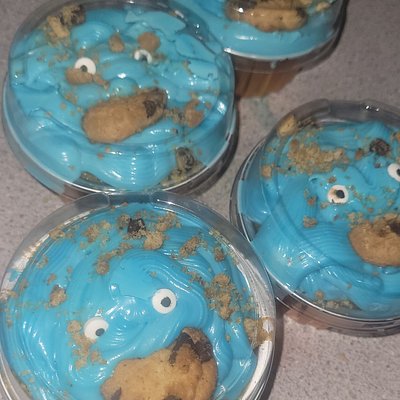 Cookie Monster Cupcake