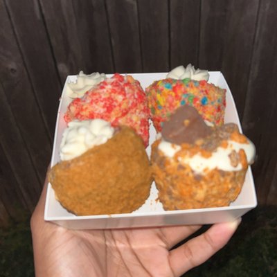 Stuffed Strawberry Sampler 4 Piece Pack 🍓