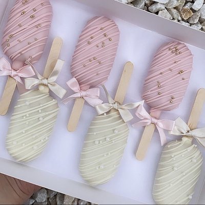 Cakesicles