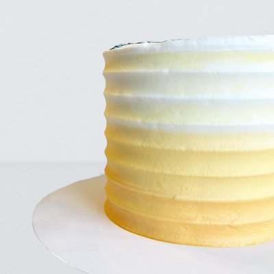 4” Round Cake
