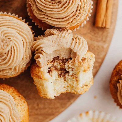 Cinnamon Cupcakes with Brown Sugar Cinnamon Buttercream