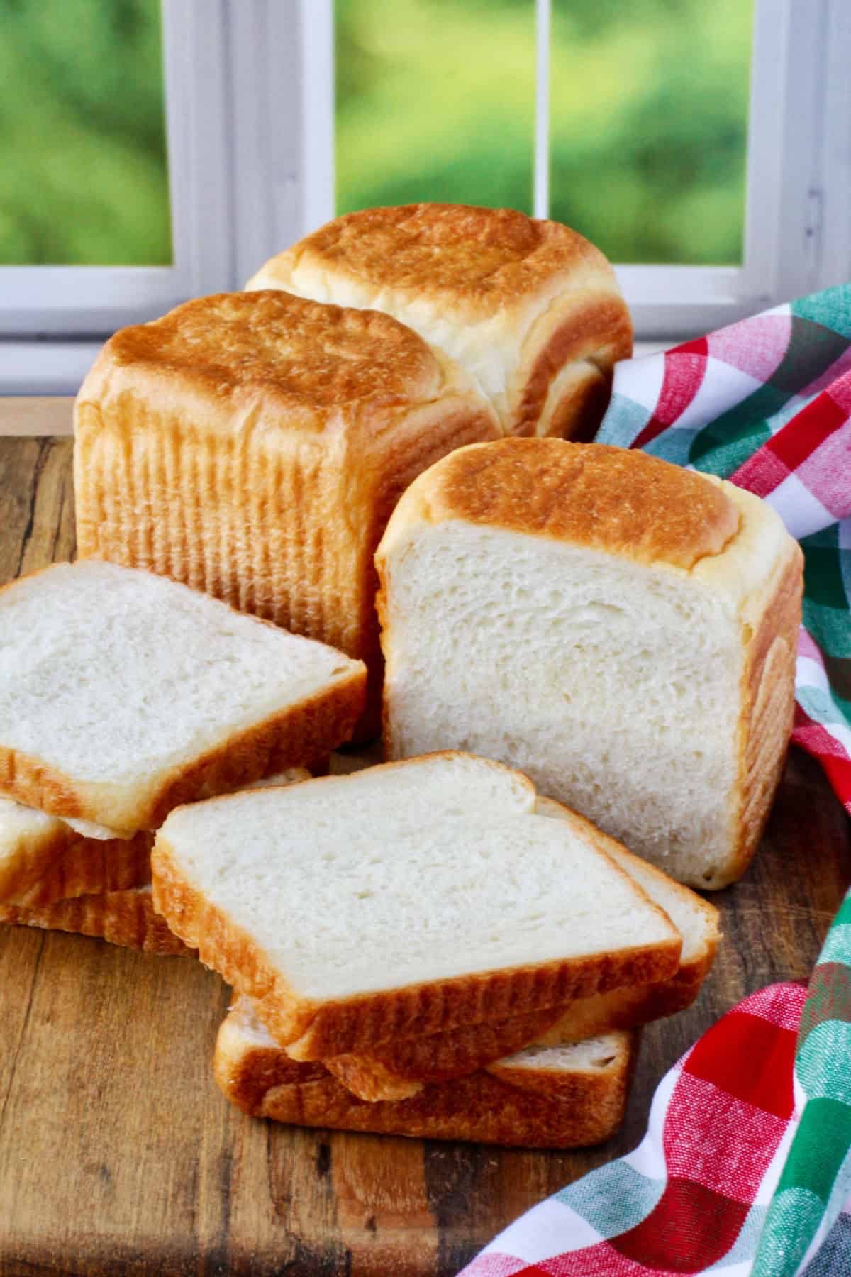 Japanese milk bread (loaf)