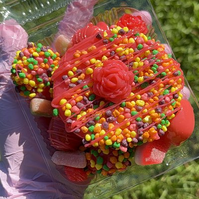 Candy Pineapples (4)