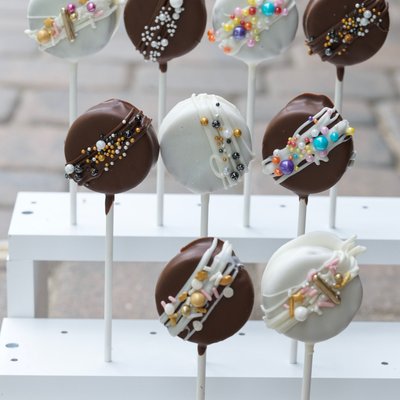 Cake Lollipop (Dozen) 🔥 ( Fan Favorite)
