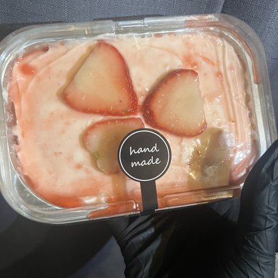 Strawberry & cream 