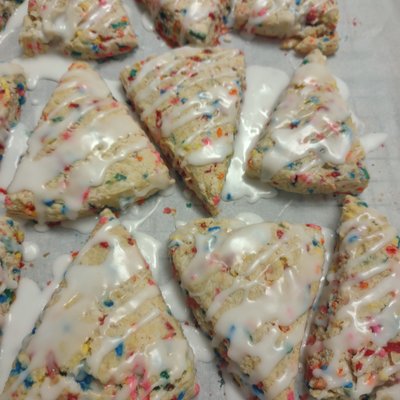 Birthday Cake Scones 2-count 