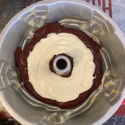 Halo Harlem Rose Full-Size Sculpted Bundt