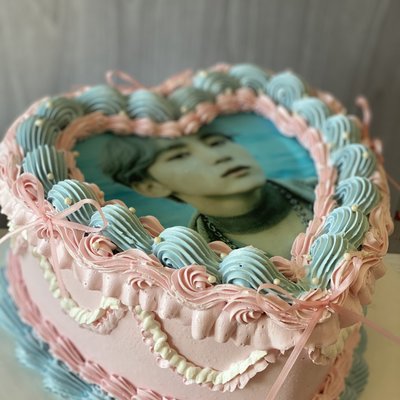Heart Cake 8 Inch 