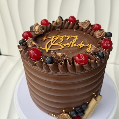 Classic Chocolate Cake