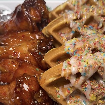 (5)Chicken & Waffles 