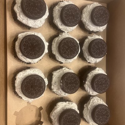 Vegan Chocolate Oreo Cupcakes