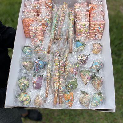 12ct Chocolate Covered Strawberries (individually wrapped)