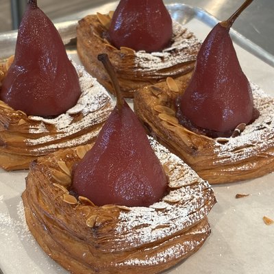 Red wine pear Danish