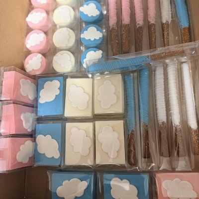 4 Dozen Of treats ( mix & match ) Design Included