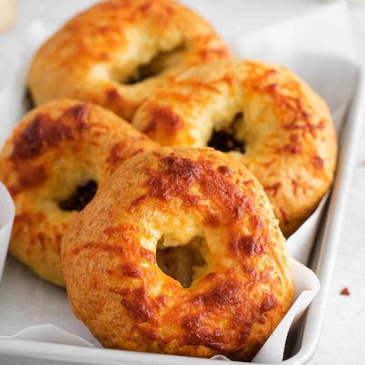 asiago cheddar bagel
