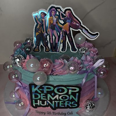 Large Cake🩷 (10in serving up to 38)