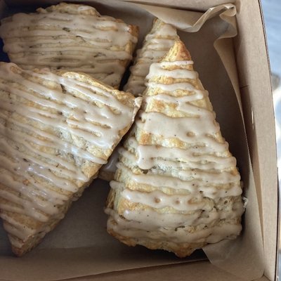 Vanilla Bean Scones x4