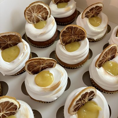 Lemon Meringue Honey Cupcakes