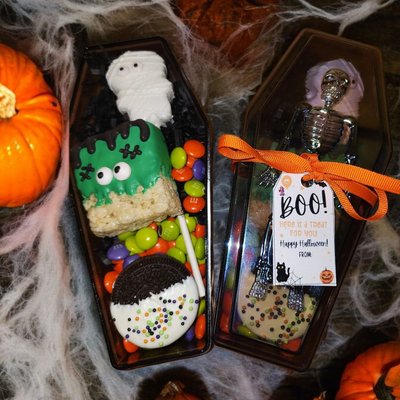 Coffin treat boxes 🍬🎃