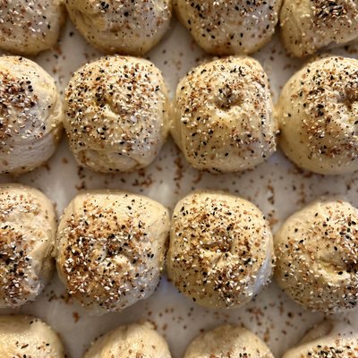 Everything Bagels (8 Pack)