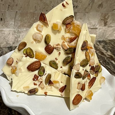 White Chocolate Fruit & Nut
