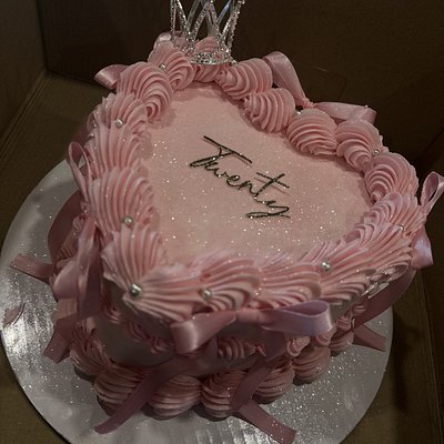 6 Inch Heart Cake (10-12 Servings) 