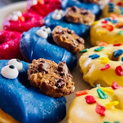 Sesame Street Mini Donut Cakes