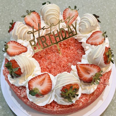 Strawberry Crunch Cheesecake