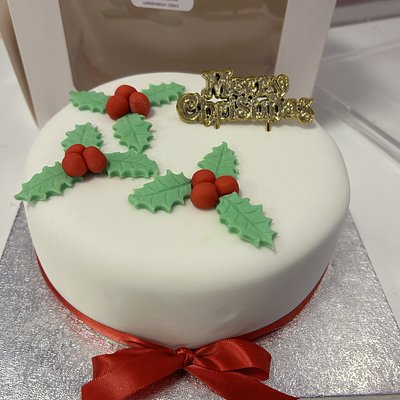 8 Inch 2 Layer Holly Christmas Cake 