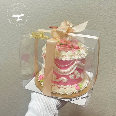  4” Vintage Round Baby Cake (4+ Servings )