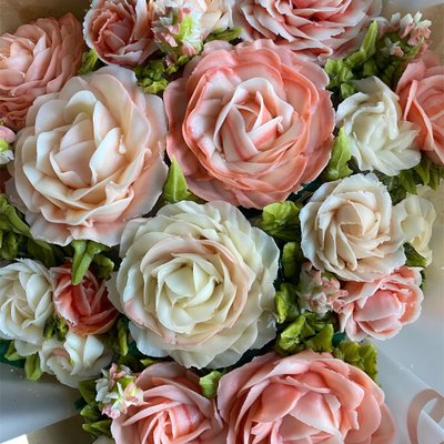 The WhipHouze Bloom Bouquet (12 Cupcakes)