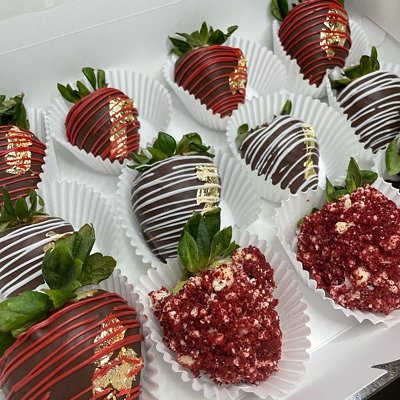 Gourmet Chocolate Covered Strawberry Mixed Dozen 