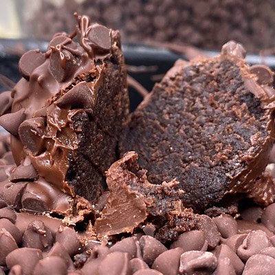 Triple Chocolate Cake Balls 