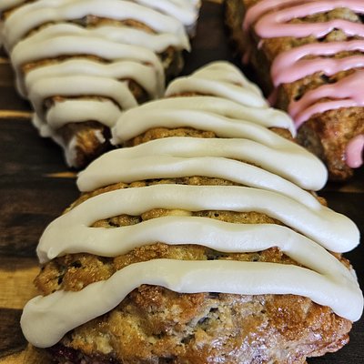 White Chocolate Raspberry Scones - 4 Pack