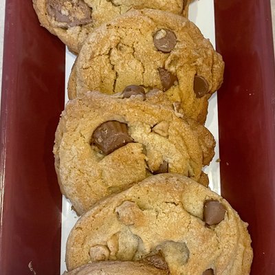 Chocolate Chip Sensation Cookies 