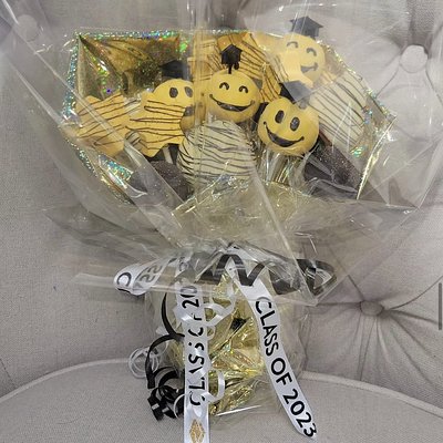 Graduation Bouquet- Large 