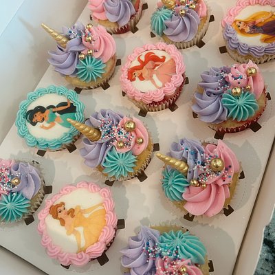 Dozen Custom Cupcakes