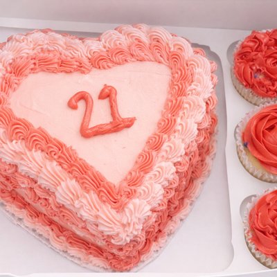 6 Inch Two Layer Heart Cake with Cupcakes