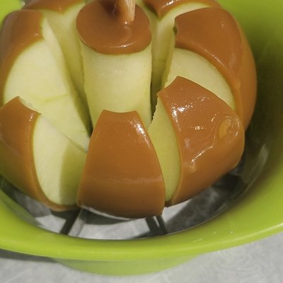 Caramel Apples 🍏