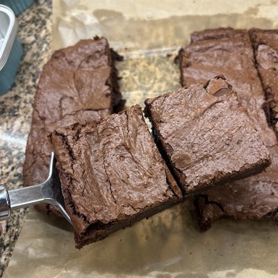 (12) Fudgy Brownies 