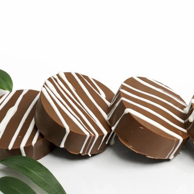Dipped Oreos W/Basic Dip And Drizzle