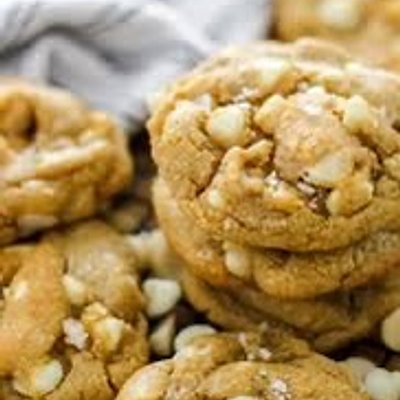 Bakery-Style White Chocolate Macadamia Cookies- 4 pack