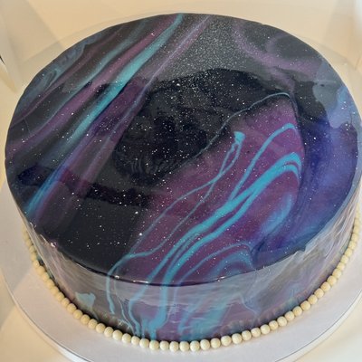 Mirror Glaze Cake 