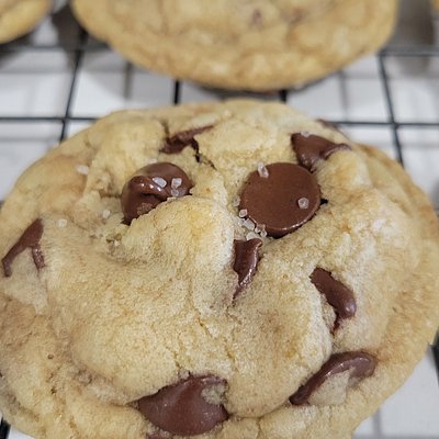 1/2 Dozen Brown Butter Chocolate Chip Cookies 